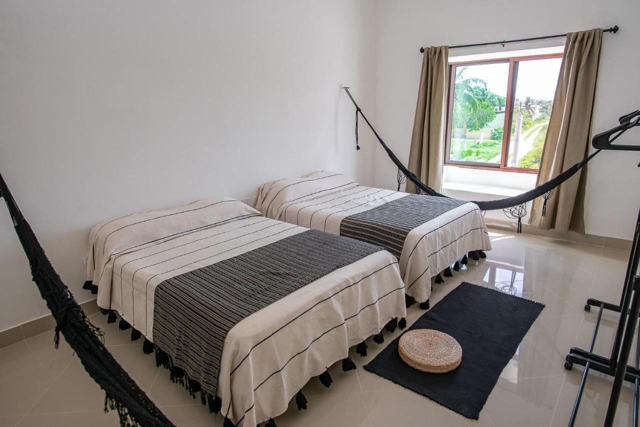97982 New Modern Villa, Private Pool, High Internet Speed, 2 Blocks From The Beach Чиксулуб Екстер'єр фото
